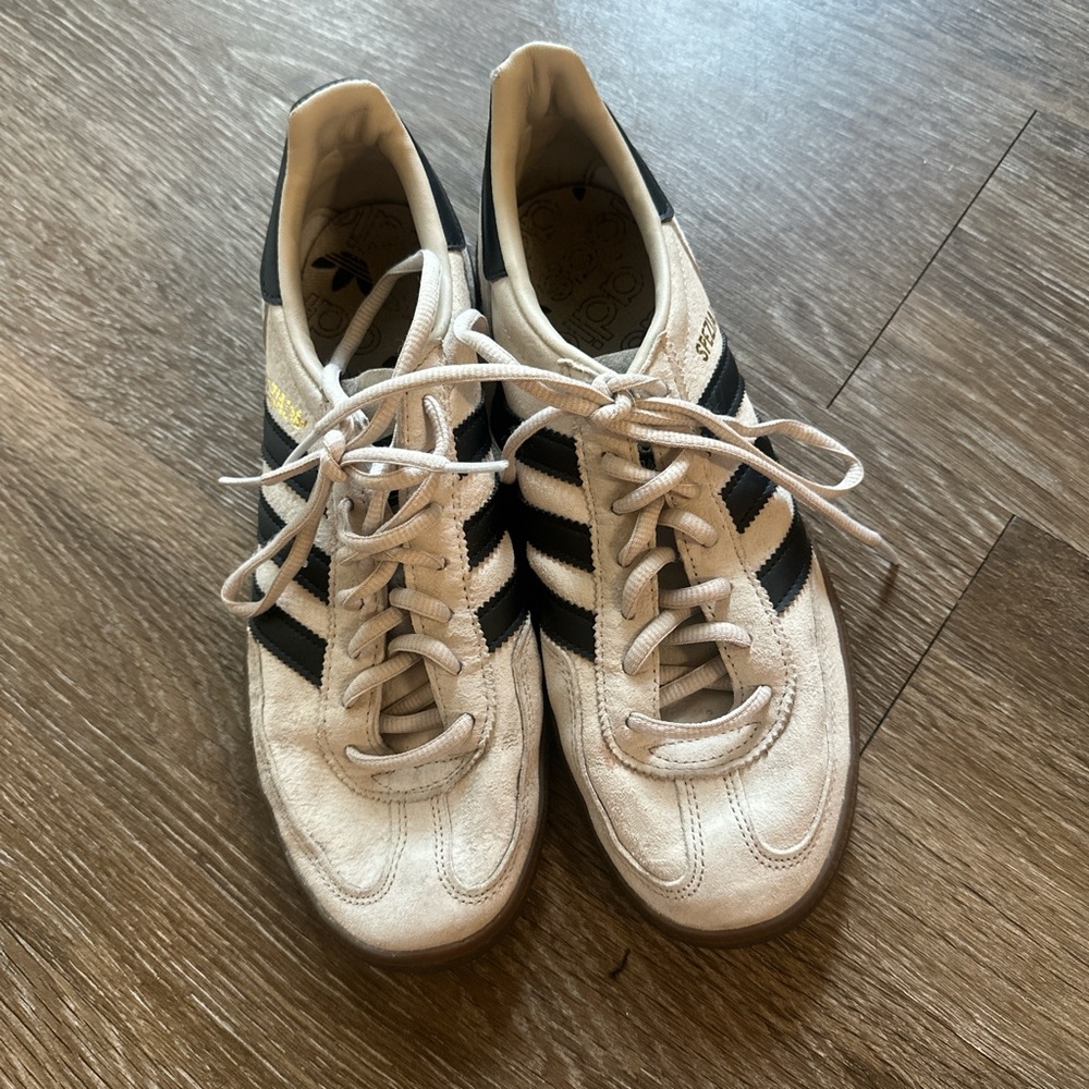 Adidas Classic spezial sneakers
